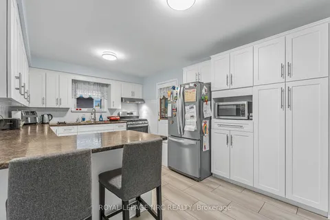 63 Bridlewood Dr, Welland, ON L3C 6J7