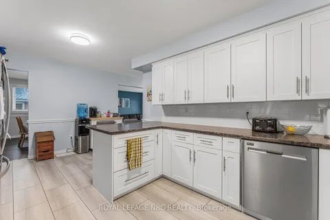 63 Bridlewood Dr, Welland, ON L3C 6J7