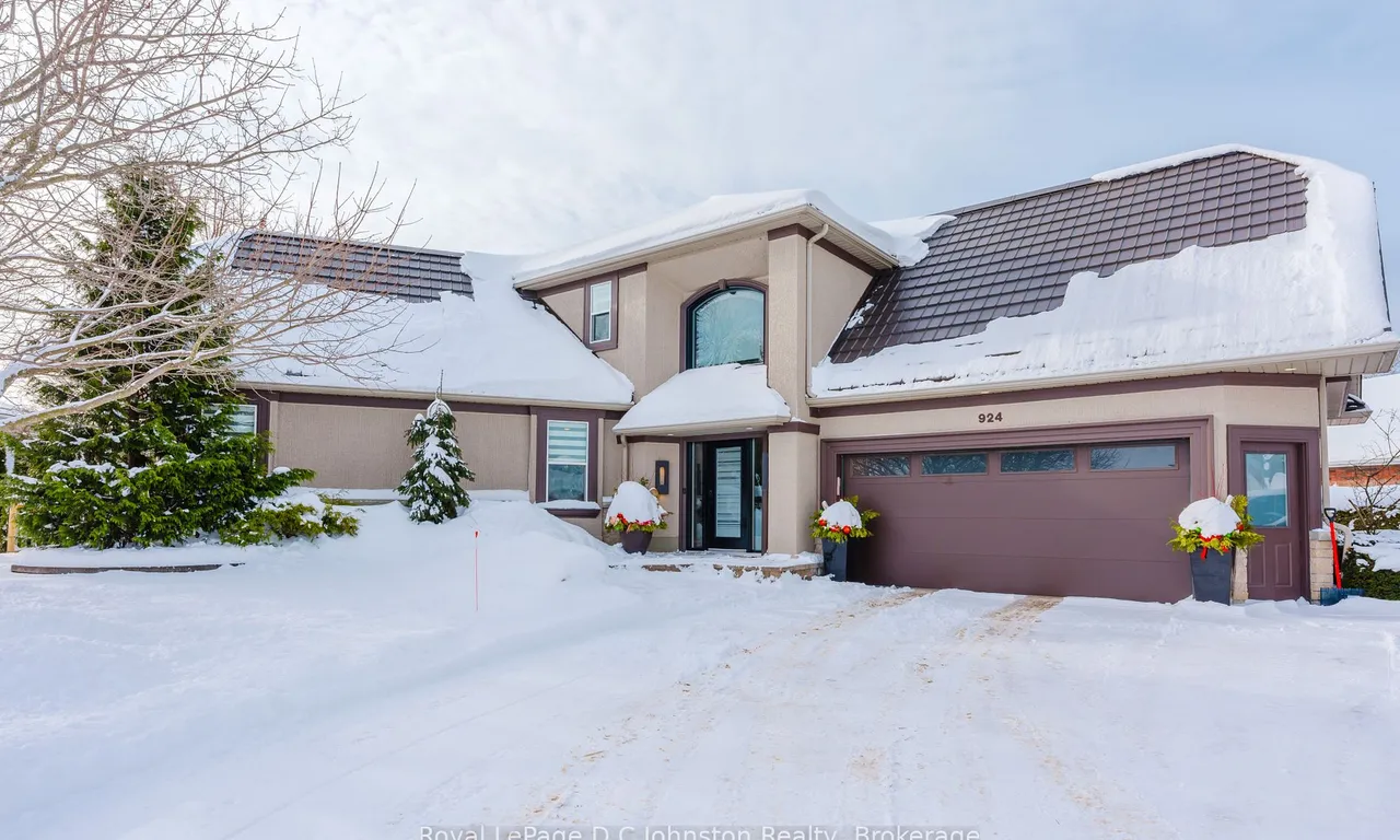 924 Piccadilly Dr, Saugeen Shores, ON N0H 2C2