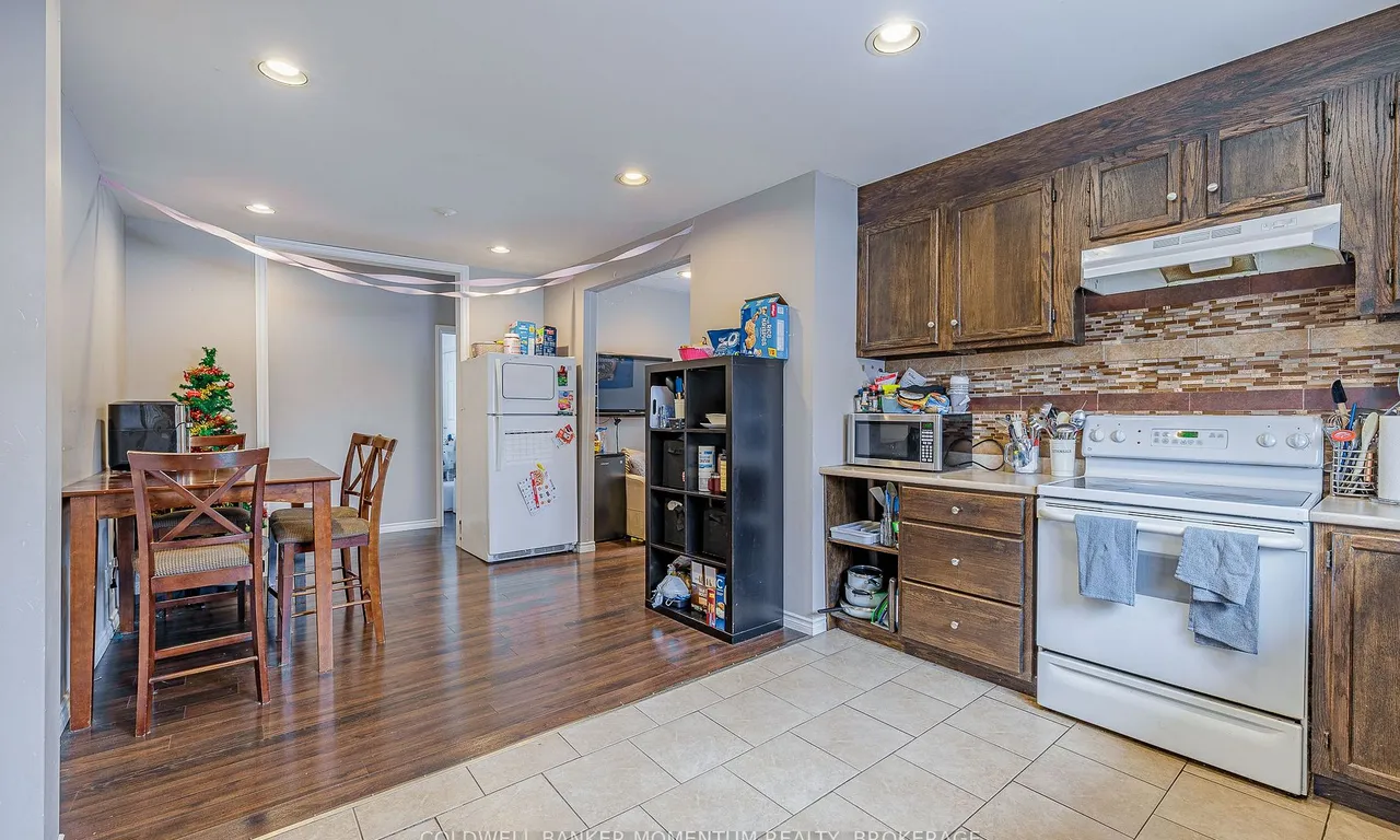 Detached kitchen at 12 Wilson Ave London