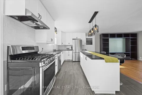 170 Munro St, Carleton Place, ON K7C 1H1