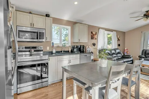 3061 Sunbury Rd, South Frontenac, ON K0H 1H0