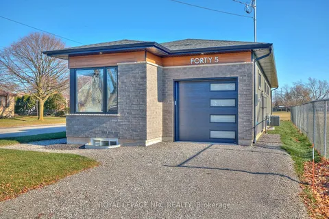 45 Classic Ave, Welland, ON L3B 0M8