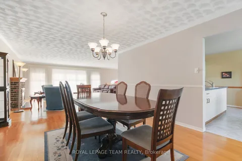 10 CARLETON CATHCART St, Stittsville - Munster - Richmond, ON K2S 1N1