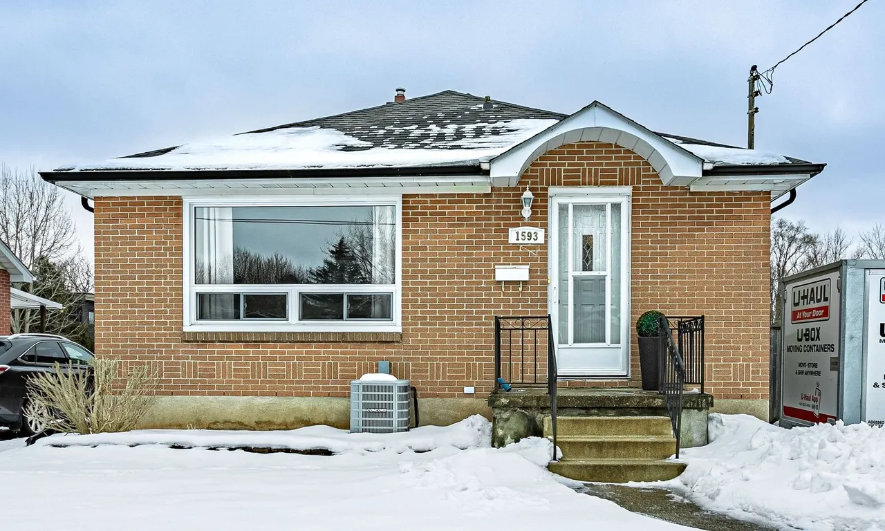 1593 Hansuld St, London, ON N5V 1Y4