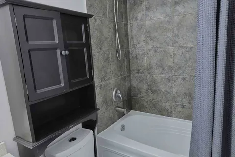 242 Upper Mount Albion Rd, Hamilton, ON L8J 0B1