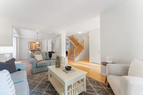 90 Osprey Cres, Kanata, ON K2M 2Z8