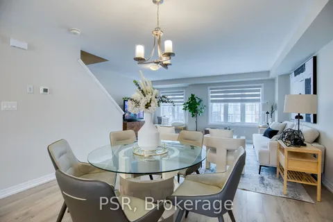 118 Monarch Woods Dr, Kitchener, ON N2P 0K3