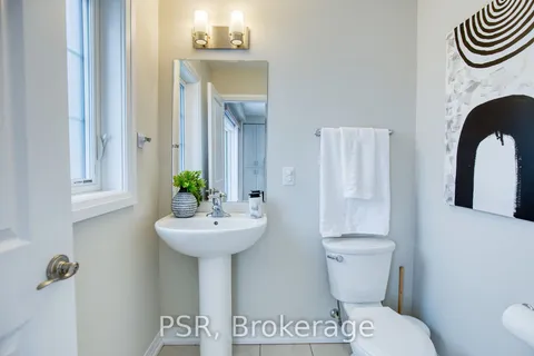 118 Monarch Woods Dr, Kitchener, ON N2P 0K3