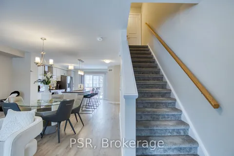 118 Monarch Woods Dr, Kitchener, ON N2P 0K3