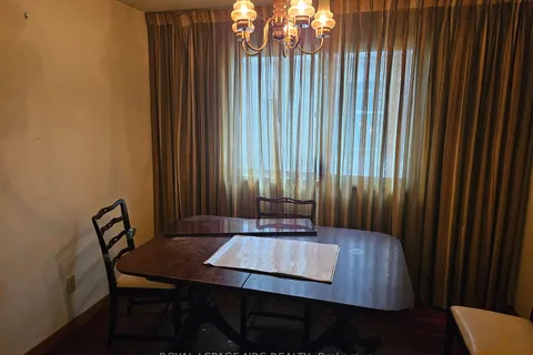 120 Page St, St. Catharines, ON L2R 4A9