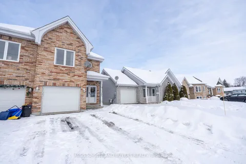 59 Mckenzie St, Cornwall, ON K6K 1W2