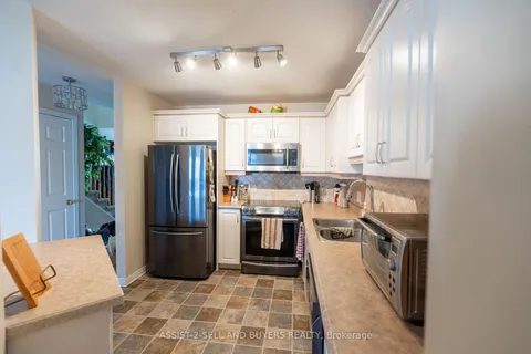 59 Mckenzie St, Cornwall, ON K6K 1W2