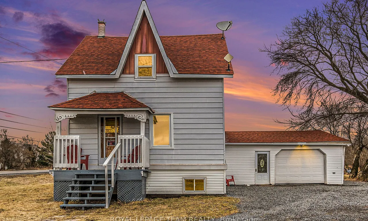 10296 Marionville Rd, North Dundas, ON K4R 1E5