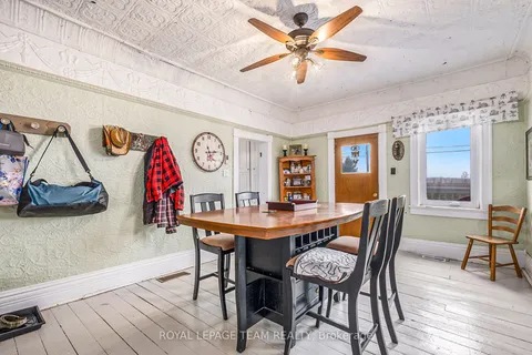 10296 Marionville Rd, North Dundas, ON K4R 1E5