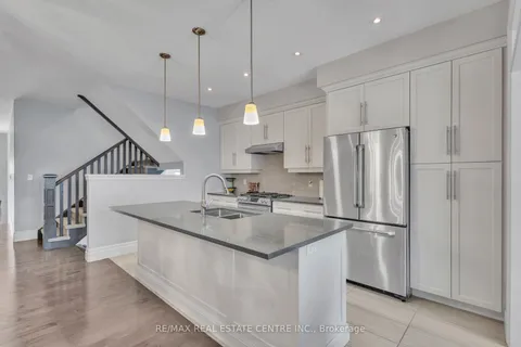 140 OAK PARK Dr, Waterloo, ON N2K 0B3