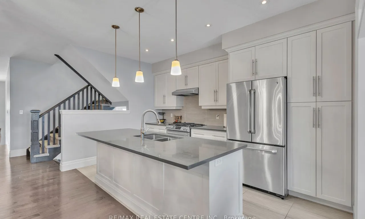 140 OAK PARK Dr, Waterloo, ON N2K 0B3
