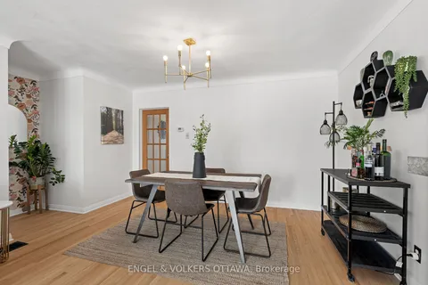 475 Edgeworth Ave, Woodroffe, ON K2B 5L2