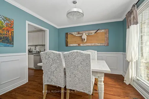 1881 Louisiana Ave, Alta Vista and Area, ON K1H 6T8