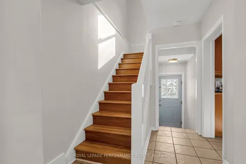 876 Chapman Blvd, Elmvale Acres and Area, ON K1G 1V2