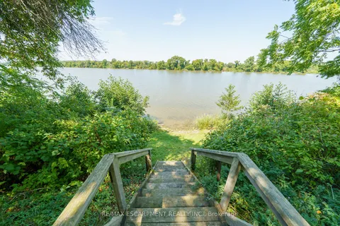 1042 River Road, Haldimand, ON N0A 1E0