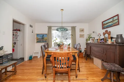 8 Tweedsmuir Place, Deep River, ON K0J 1P0
