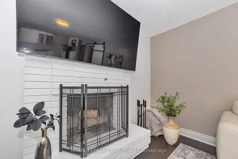 3 Trotting Way, Kanata, ON K2M 1B3