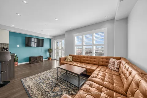142 Crafter Cres, Hamilton, ON L8J 0H8