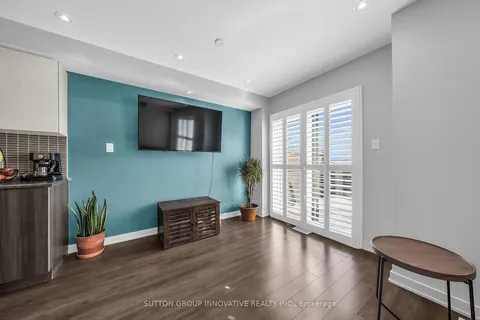 142 Crafter Cres, Hamilton, ON L8J 0H8