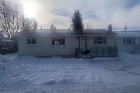 8 Ohsweken Road, Manitouwadge, ON P0T 2C0