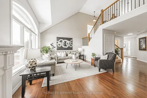 663 NORMANDY Dr, Woodstock, ON N4T 0B6