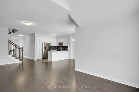 79 Mesa Dr, Barrhaven, ON K2P 2R2