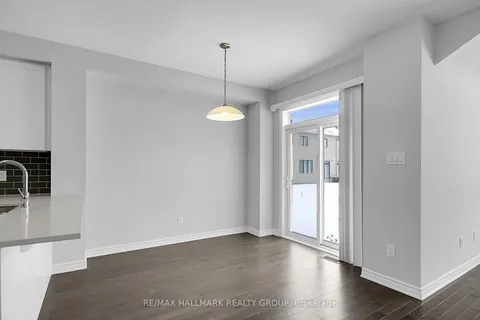 79 Mesa Dr, Barrhaven, ON K2P 2R2