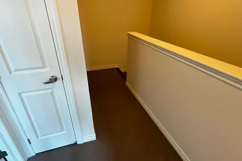 112 Pennant Ave, Barrhaven, ON K2J 5W6