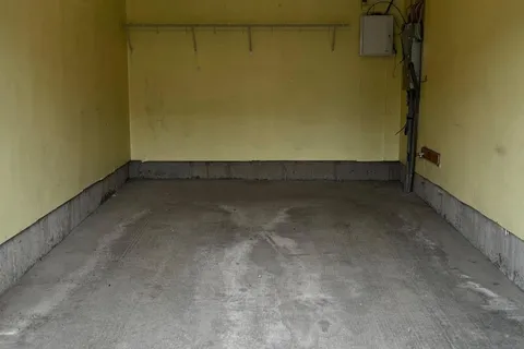 112 Pennant Ave, Barrhaven, ON K2J 5W6