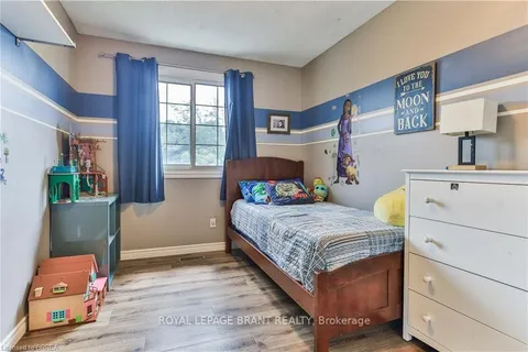 55 Ashgrove Ave, Brantford, ON N3R 6E3