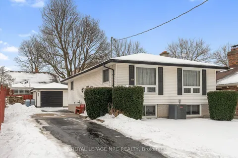 19 Ursula Ave, St. Catharines, ON L2T 1S9