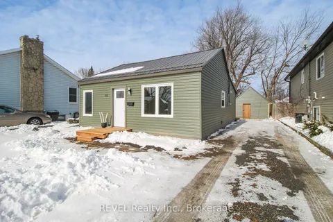 406 Navy St, Welland, ON L3B 4Y4