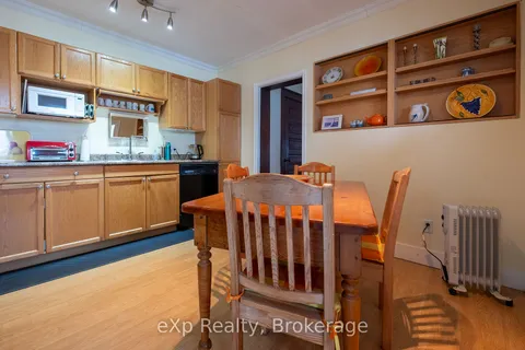 1300 2nd Ave, Owen Sound, ON N4K 4N4