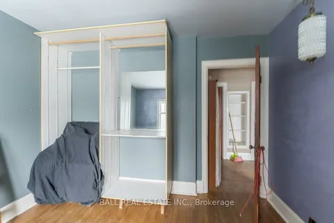 472 Parnell St, Peterborough, ON K9J 4J4