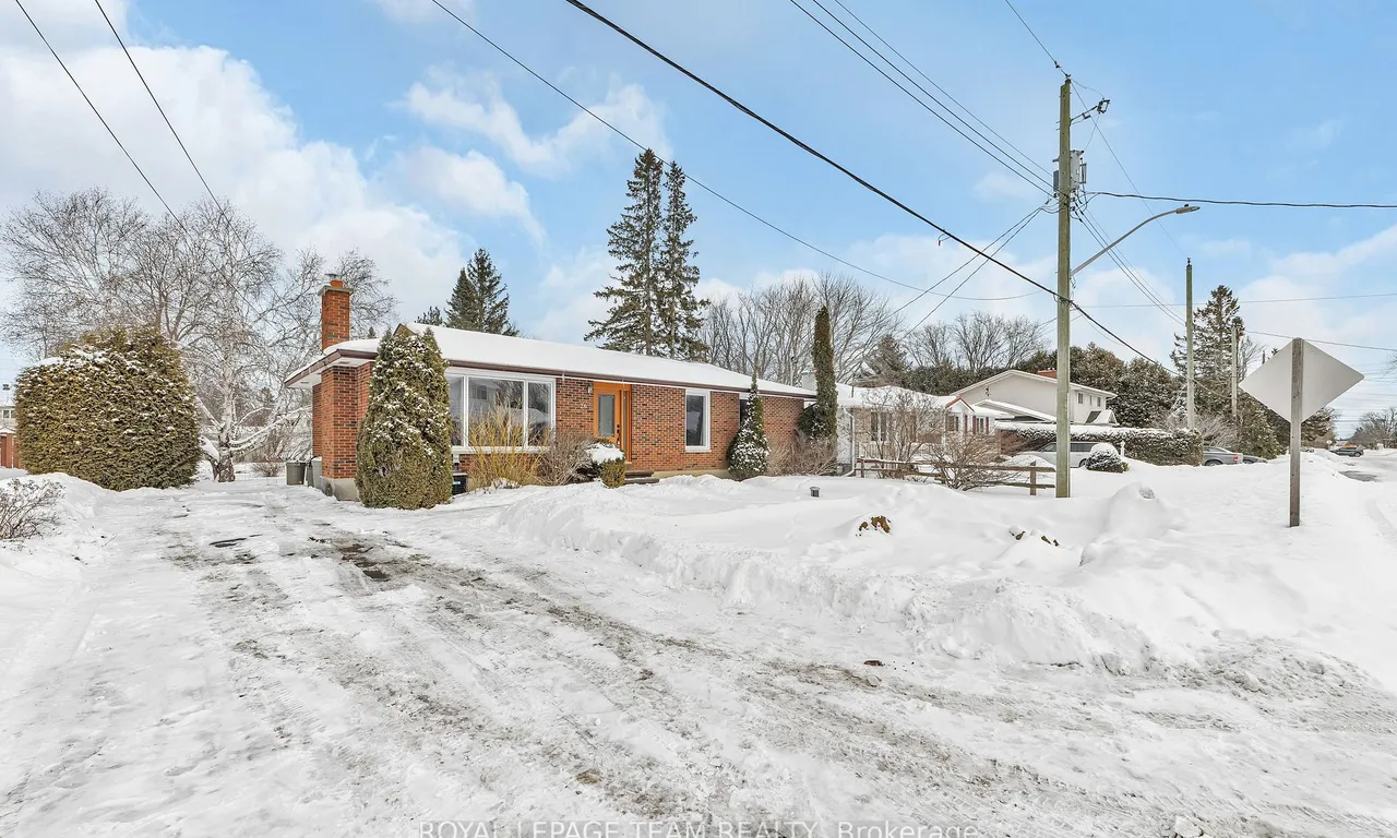 26 Cockburn St, Stittsville - Munster - Richmond, ON K0A 2Z0