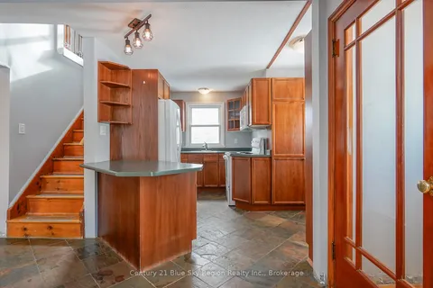 222 Victoria St, North Bay, ON P1B 6B5