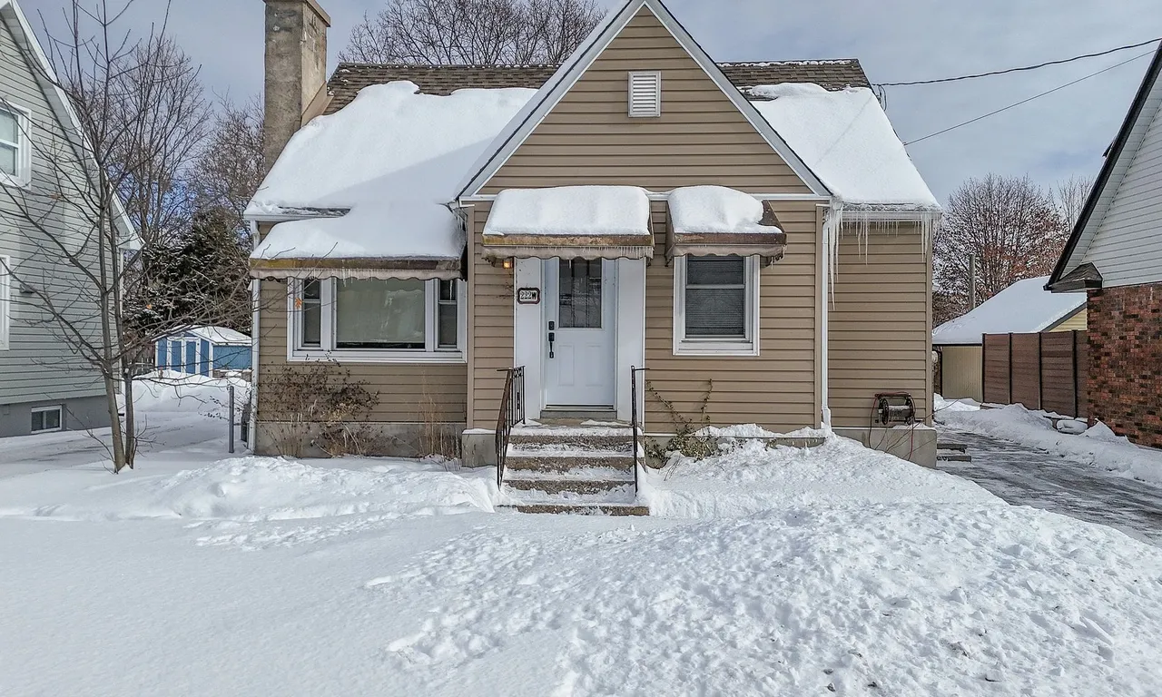 222 Victoria St, North Bay, ON P1B 6B5