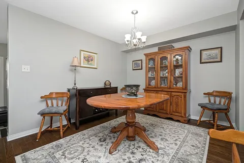 654 Kilbirnie Dr, Barrhaven, ON K2J 0G8