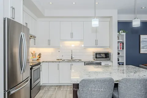 53 Frasson Dr, Guelph, ON N1E 0M2
