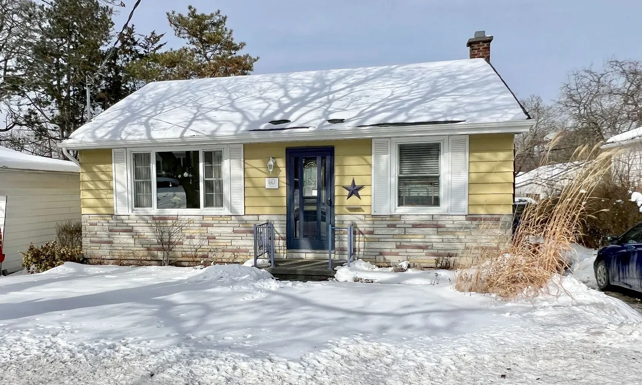 60 Macdonald Gdns, Belleville, ON K8N 1H7