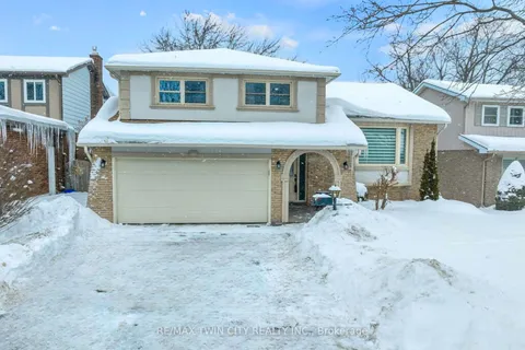 58 Autumn Hill Cres, Kitchener, ON N2N 1K6