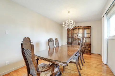 3 Barlyn Ave, Cityview - Parkwoods Hills - Rideau Shore, ON K2E 5C9