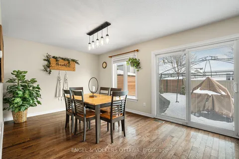 36 Newborough Cres, Barrhaven, ON K2G 6A5