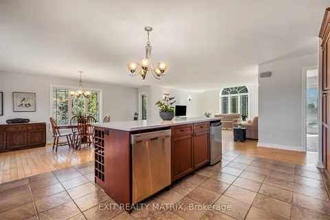 7385 LITTLE DEER Walk, Greely - Metcalfe - Osgoode - Vernon and Area, ON K4P 0B5